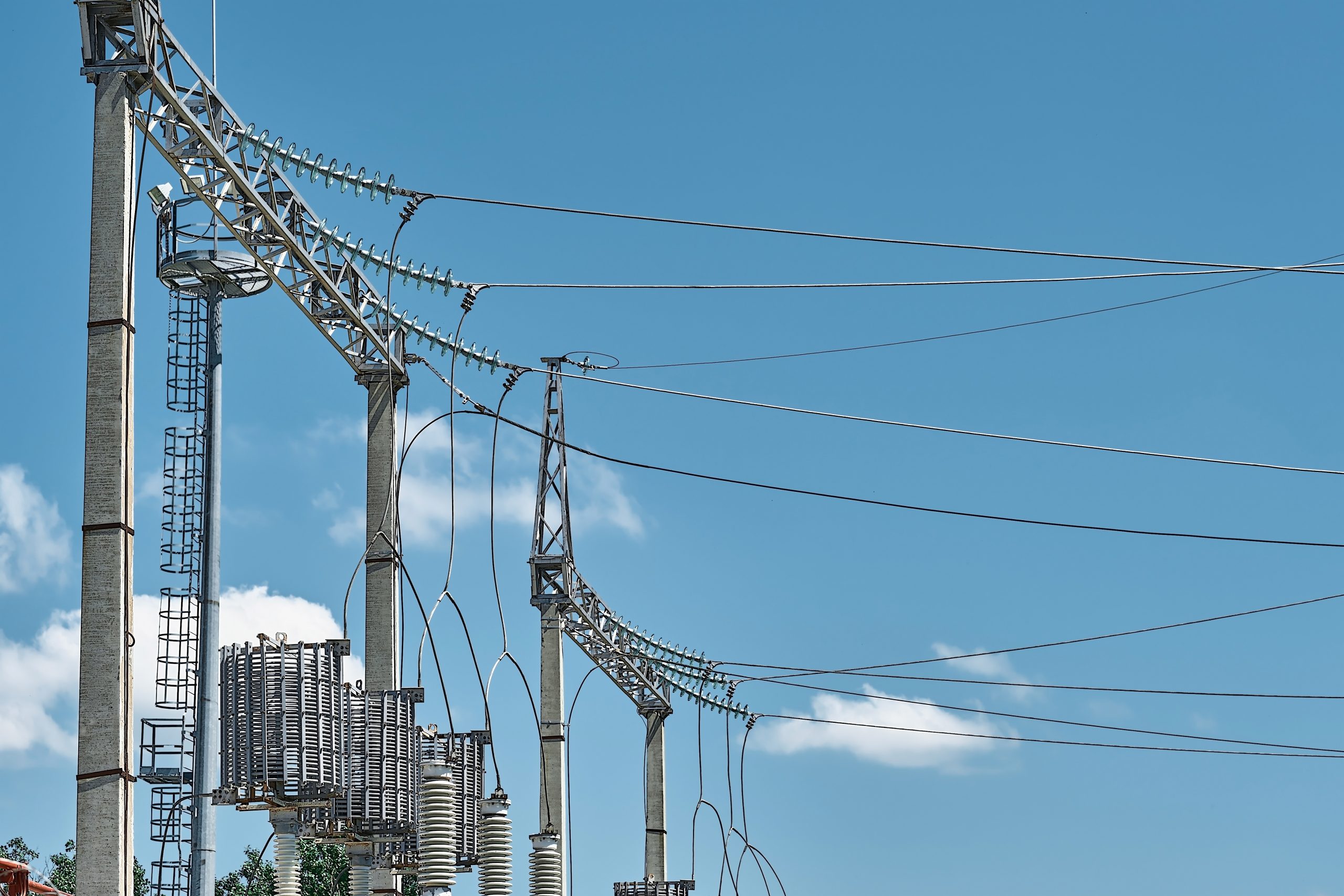 7 Key Advantages of Interpreting Services for Utility Companies (and How to Maximize Them)