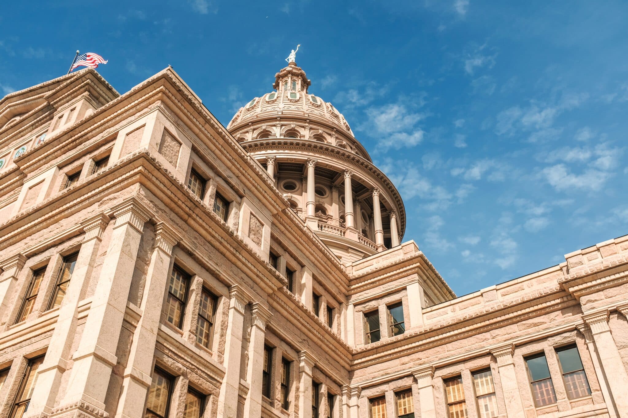 Preparing Government Events with Multilingual Services